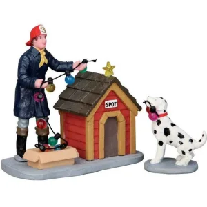 Lemax Village Collection Spot Helps Out, Set Of 2 #52320