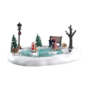 Lemax Village Collection Victorian Skaters #94527