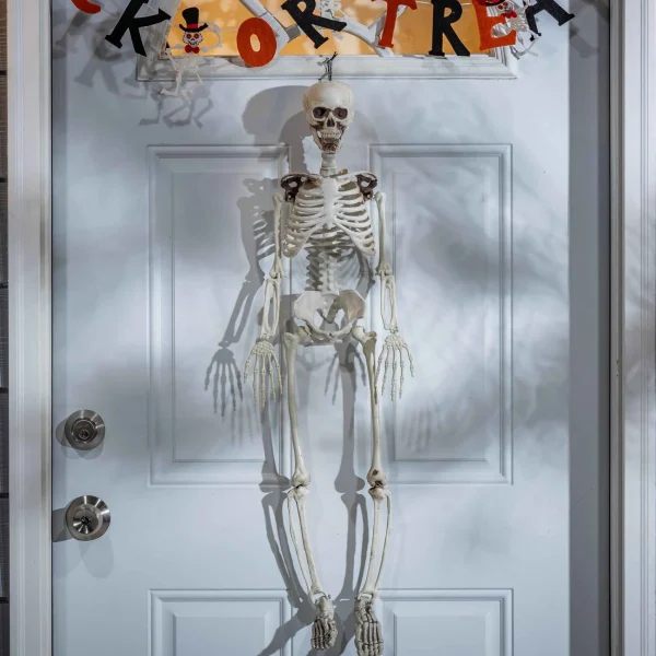 Gerson International Set Of 2 Spooky Hanging Skeletons, Creepy Halloween Decor